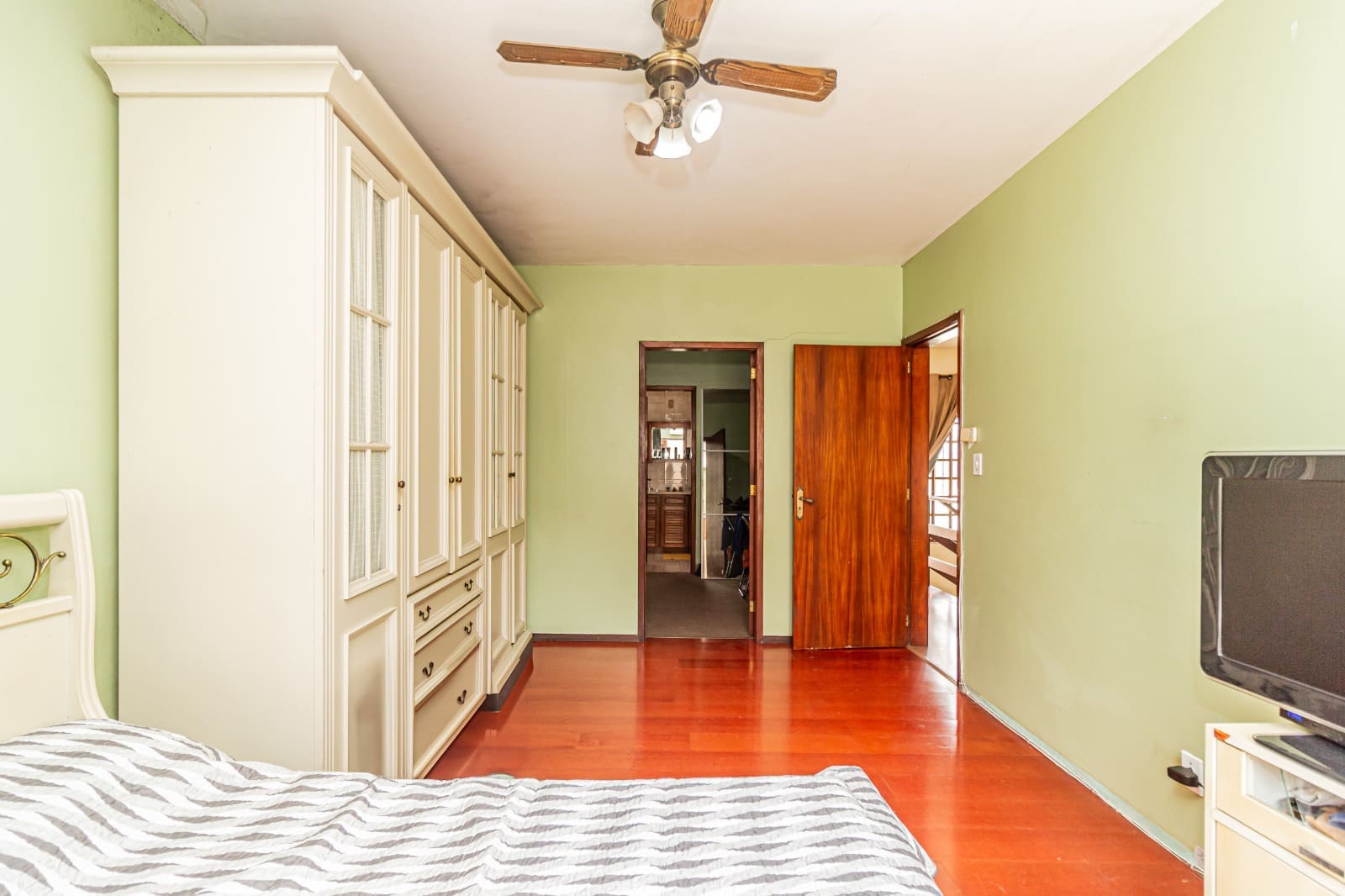 Excelente Casa na Baronesa 