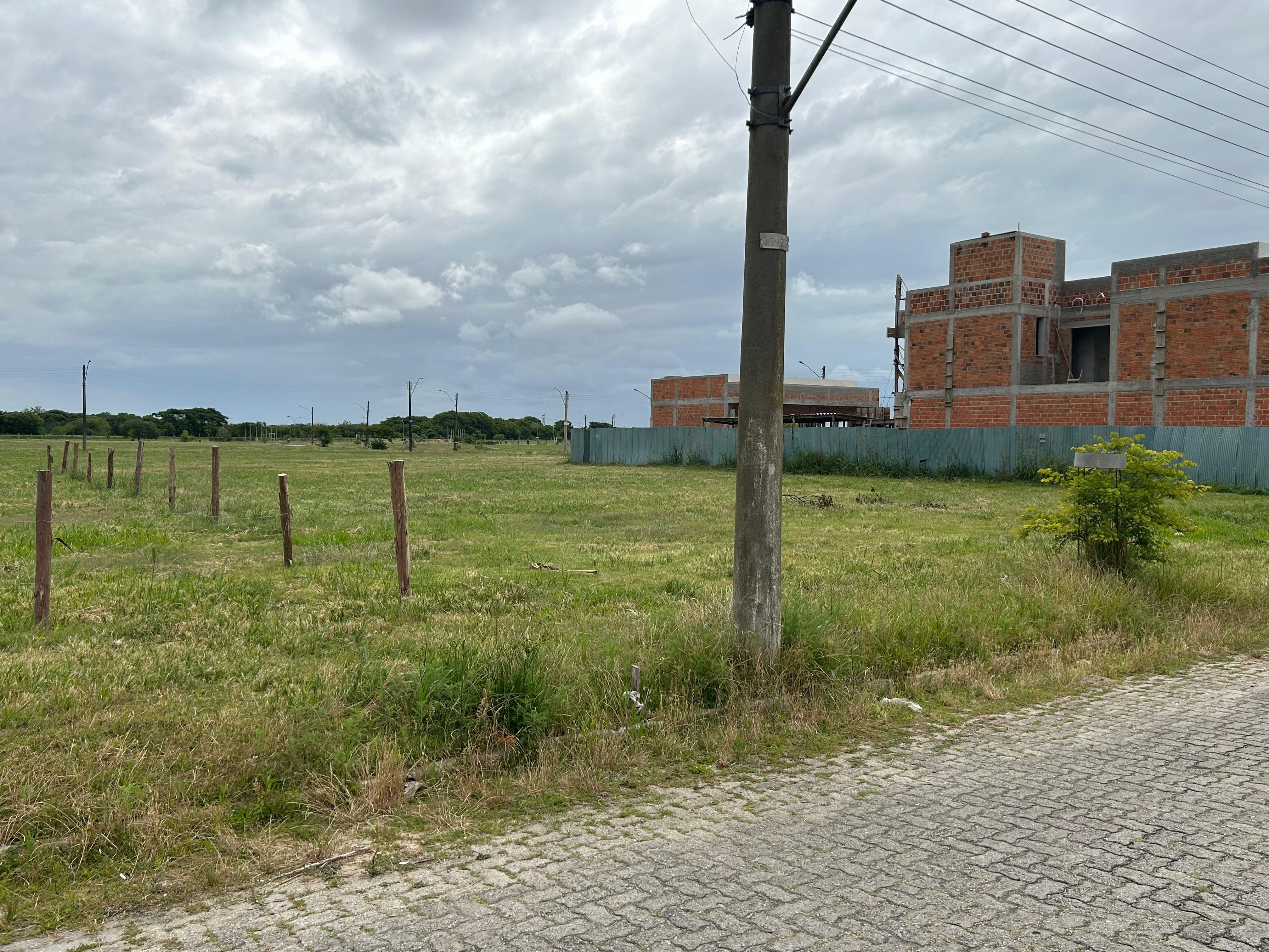 TERRENO NA COLINA DO SOL